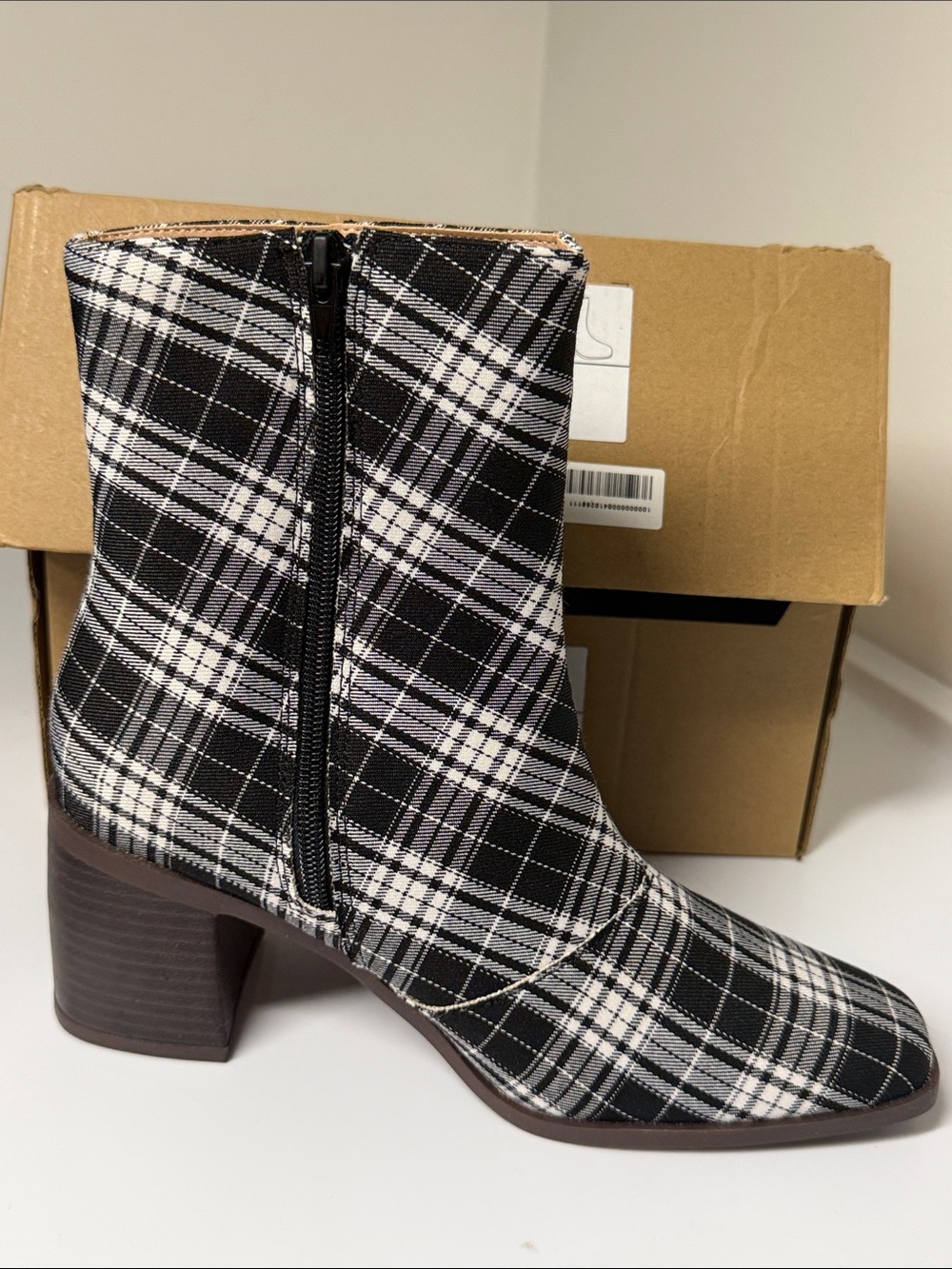 Journee Collection SLOANN Black & White Plaid Ankle Bootie Burberry Style
